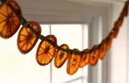 Делаем праздничную гирлянду из апельсинов Апельсиновая елка