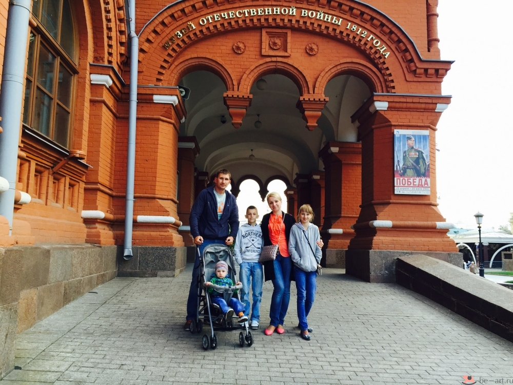 Погулять в москве подростку. Интересные места для посещения с детьми. Необычные места для детей в Москве. Интересные места в Москве для семьи. Москва популярные места для семьи с детьми.